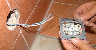 Замена розеток в Отрадном в октябре