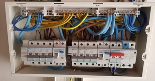 Установка электрического щита в Отрадном в октябре